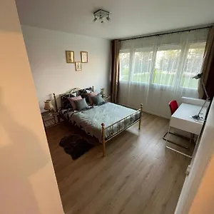 Superbe En Résidence Avec Parking Free , Ris-Orangis France